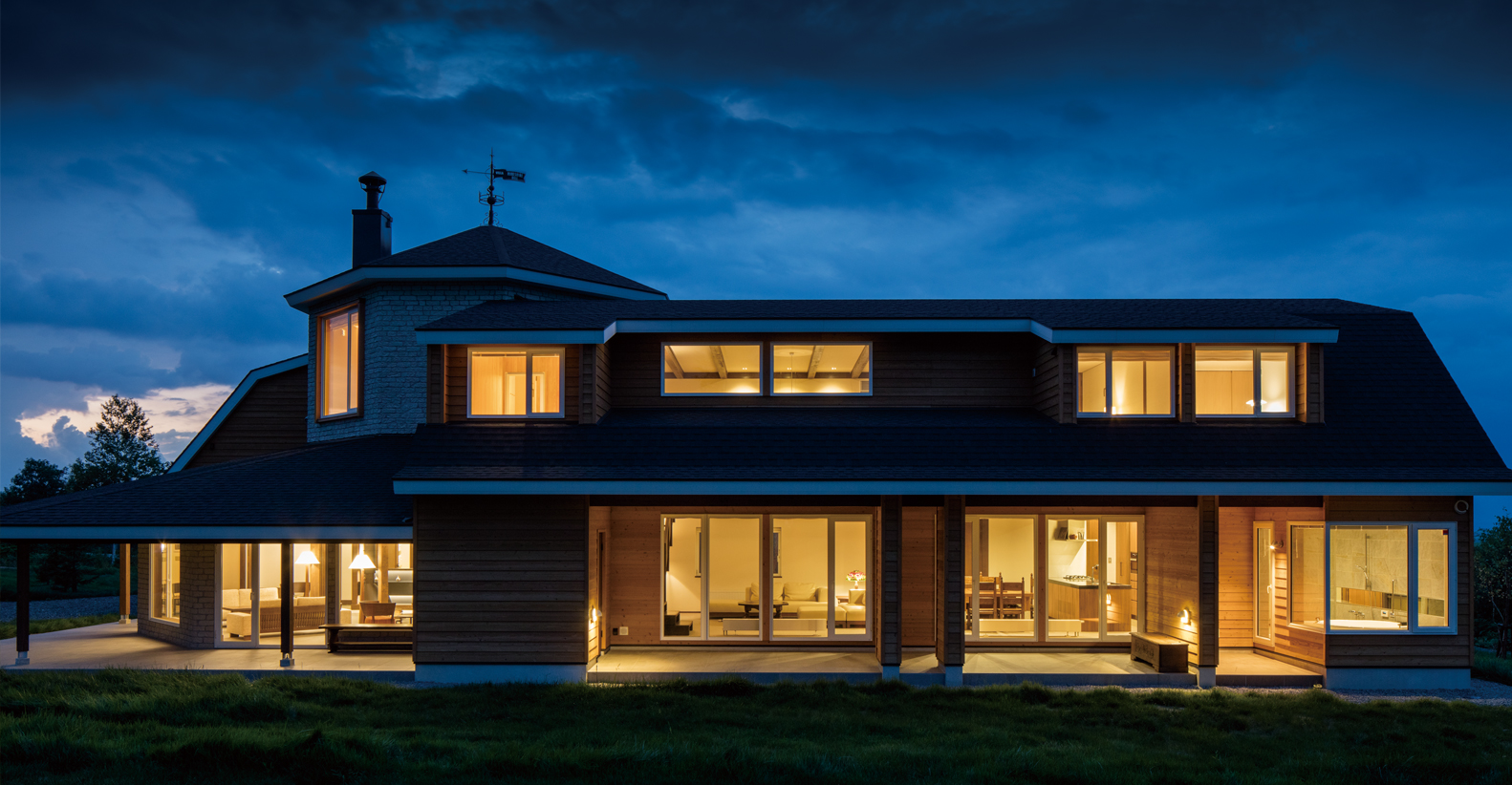 夜景(外観図南側)